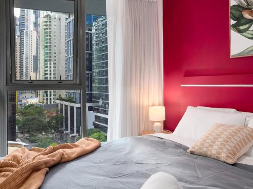 Postel nebo postele na pokoji v ubytování Heart ofCBD Partial RiverView Convenient Cozy Stay