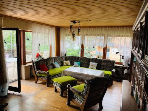 Ruang duduk di Ferienwohnung in Pappenheim