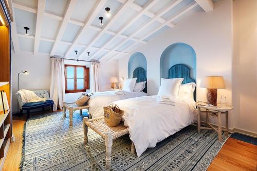 Postel nebo postele na pokoji v ubytování Stunning 4 Bedroom Villa in Deia, 1017