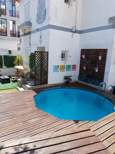 Kolam renang di atau dekat dengan Happy Day Suite Hostel