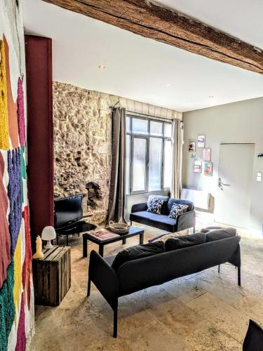 Colorful & AC 6-person apartment in Avignon center