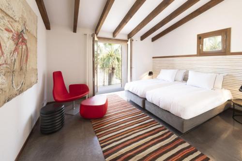Ένα ή περισσότερα κρεβάτια σε δωμάτιο στο Unwind in Style: 5 Bedroom Villa in Selva, 1454