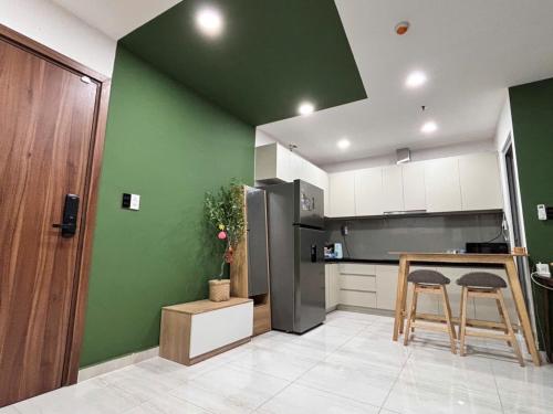 Kuchyň nebo kuchyňský kout v ubytování Koala 1BR Apartment w Pool,Gym near Becamex Tower