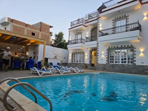 Πισίνα στο ή κοντά στο Villa golden life apartments, new property with pool access