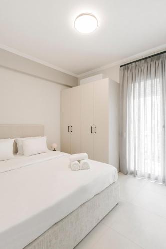 Manda Ray 1 Seafront Apartment Endless Blue Views