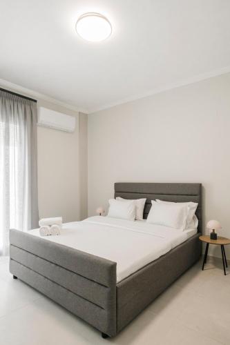 Manda Ray 1 Seafront Apartment Endless Blue Views