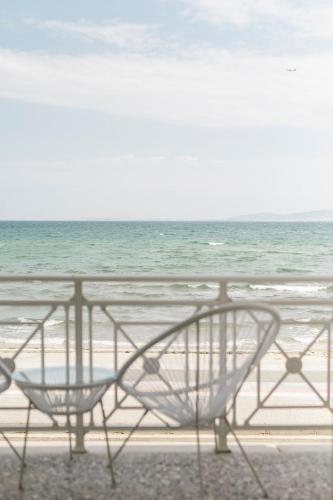 Manda Ray 1 Seafront Apartment Endless Blue Views