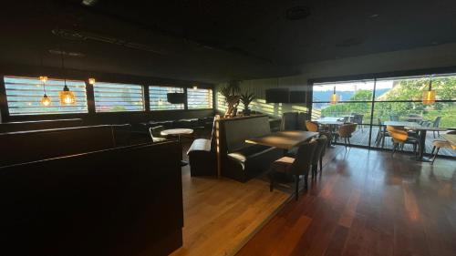 Χώρος καθιστικού στο Brit Hotel Marvejols