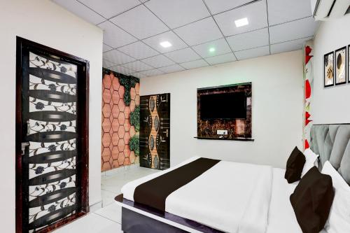 Gallery image of SPOT ON 7 Star Guest House in Hisār