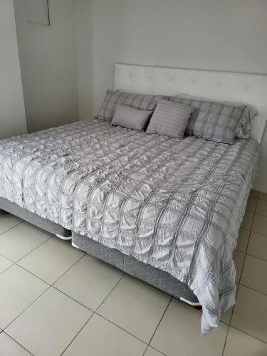 Ένα ή περισσότερα κρεβάτια σε δωμάτιο στο Casa mía Cuyamaca