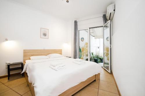 MELISSA - a lovely apartment & patio, Varnava, Pagrati