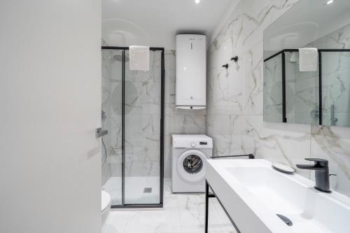 Casa Gorilla Sempione, Milan Apartment