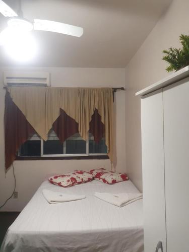 Ένα ή περισσότερα κρεβάτια σε δωμάτιο στο Hotel Central