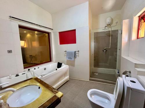 Ένα μπάνιο στο Seabreeze apartments