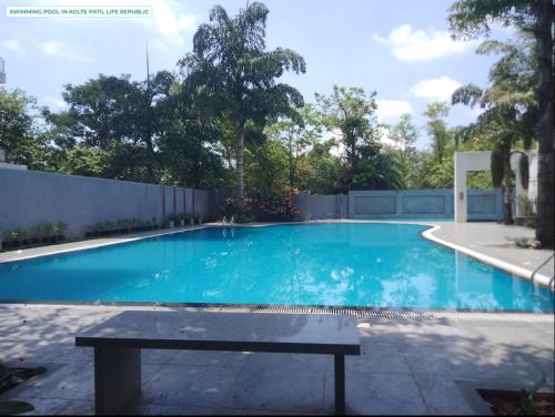 Kolam renang di atau dekat dengan Green land apartment