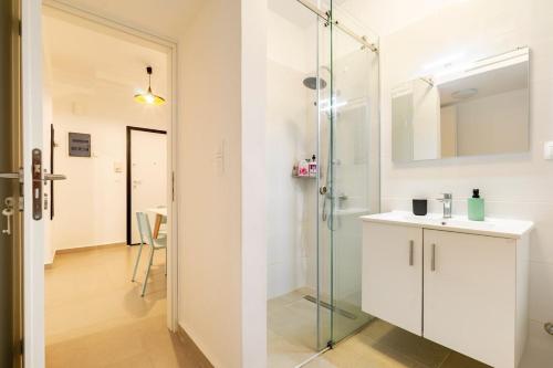BIG BLUE - Your perfect home, Varnava, Pagrati
