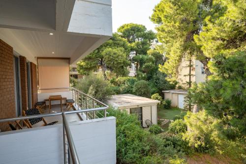 Jardín al aire libre en Seaview Balcony in Varkiza by ΜΡS
