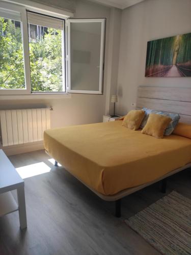 Apartamento bien situado con parking