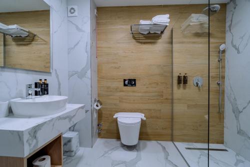 Koupelna v ubytování ARIS Boutique Hotel & SPA