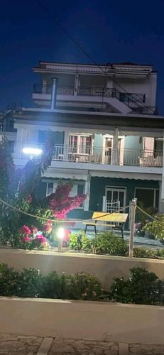 El edificio en el que está el departamento