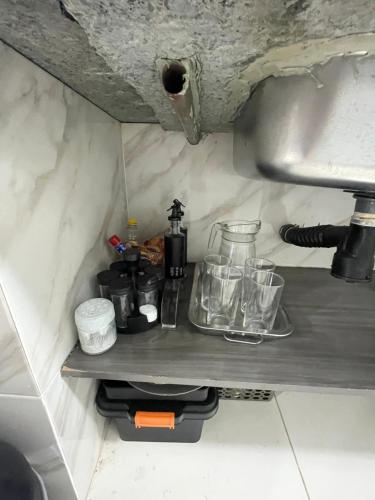 Departamento cerca del centro y aeropuerto en Luqueにあるキッチンまたは簡易キッチン