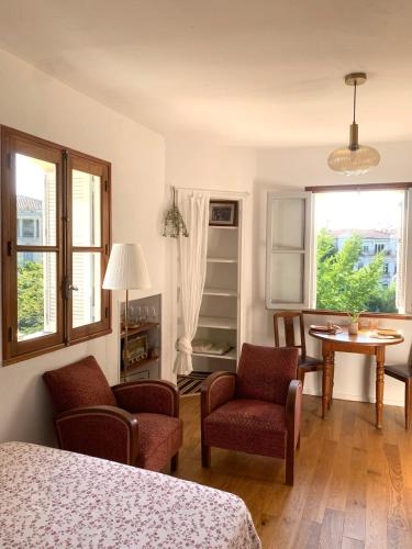 Vintage Apartment - Train Station & Comédie
