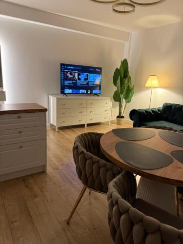 Μια τηλεόραση ή/και κέντρο ψυχαγωγίας στο Theodora Home Alba Iulia Citadel