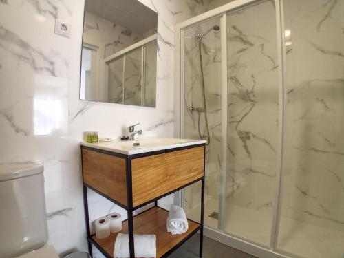 Bilik mandi di Morgan Apartments Bilbao