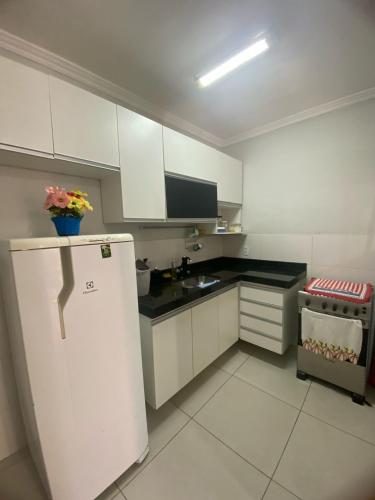 Dapur atau dapur kecil di Apartamento completo até 06 pessoas