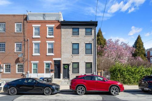 Gallery image of Welcome to The Lux Collective a Spacious 5-Bedroom House close to Stadiums, Universities, Center City & more! in Philadelphia