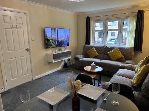 Elegant 2 Bed-Ground Floor photo 11