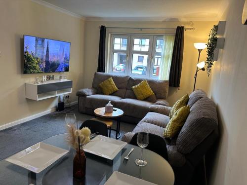 Elegant 2 Bed-Ground Floor photo 12