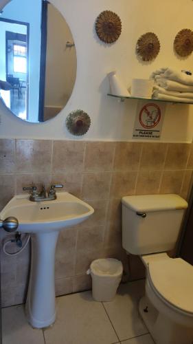 Un baño de Hostal Compostela Inn