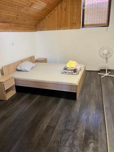Gallery image of Sremski Karlovci hostel room with private bathroom in Sremski Karlovci