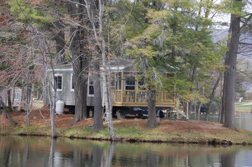Alpine Lake Lakefront Park Model 4 – Photos 3