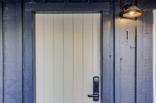 Φωτογραφία από το άλμπουμ του South Lake Chalet Boutique Suites - walk to Heavenly & Lake Tahoe σε South Lake Tahoe