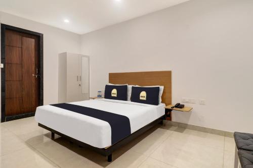 Gallery image of Townhouse OAK De Alphabet Hotel Bolarum in Hyderabad
