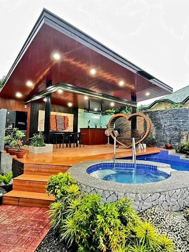Bazén v ubytování Fairway Vacation House Baguio and Agoo La union nebo v jeho okolí