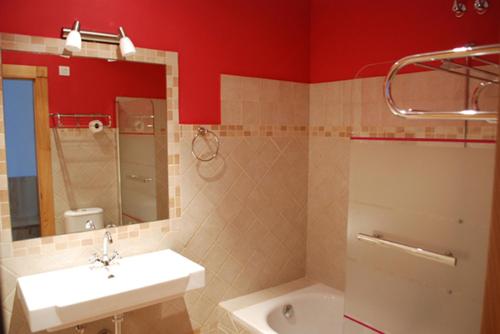 Phòng tắm tại Hotel y Apartamentos Sur de la Bahía