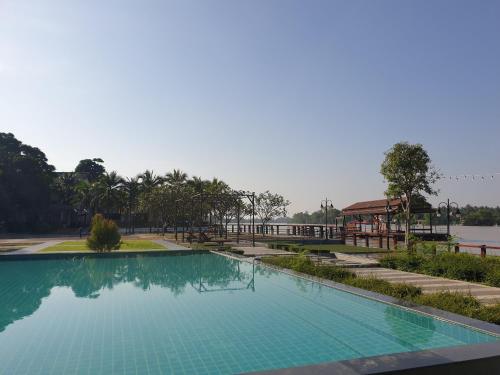 Bazén v ubytování Baan Tai Had Resort nebo v jeho okolí