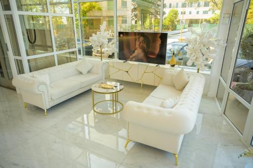 Gallery image of Hotel Queen Vera in Mamaia