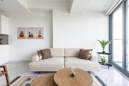 Gorgeous Modern 1BD Terrace CondoPoolViews! #233