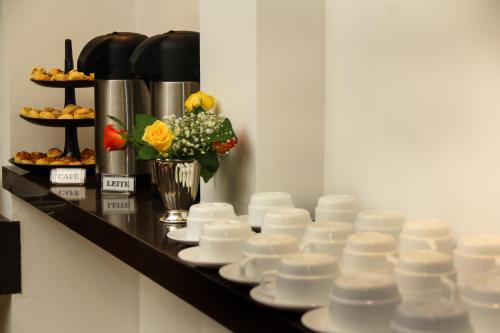 Tetera y cafetera en VilaHotell Recife - Antigo NovoHotell Recife