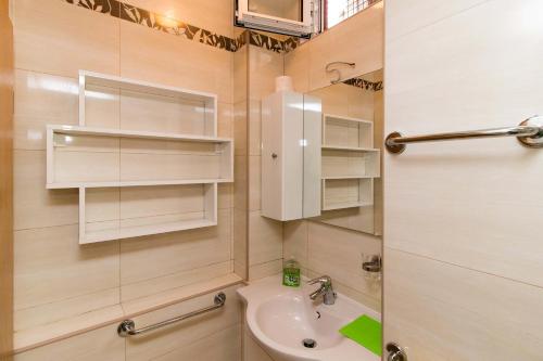 Apartment Peran