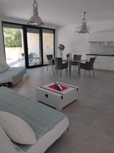 Apartment Crikvenica mit Terrasse