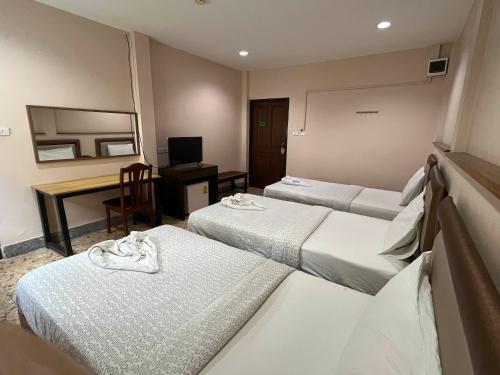 Katil atau katil-katil dalam bilik di Excel Hotel Bangkok former Sri Krungthep Hotel