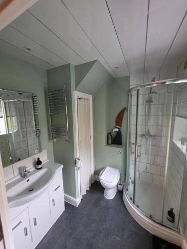 Bilik mandi di RANELAGH ROAD Apartment