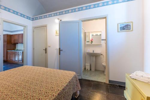 Phòng tắm tại Villa Aguglie Con Piscina