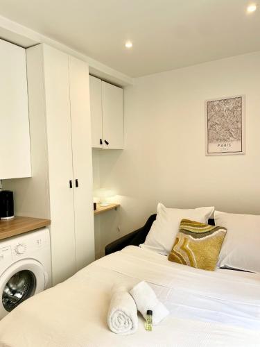 Charming & bright studio apartment Heart of Paris 2 Le Marais