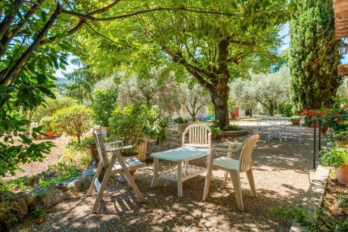 Κήπος έξω από το Gîte Chez Martha